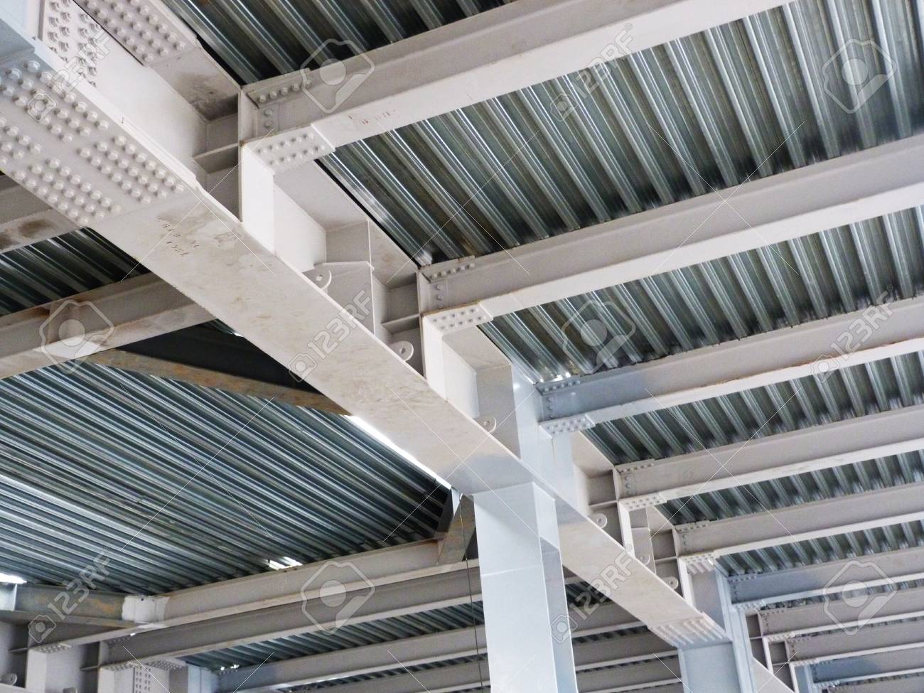 Platinas rigidizadoras y Viguetas empotradas